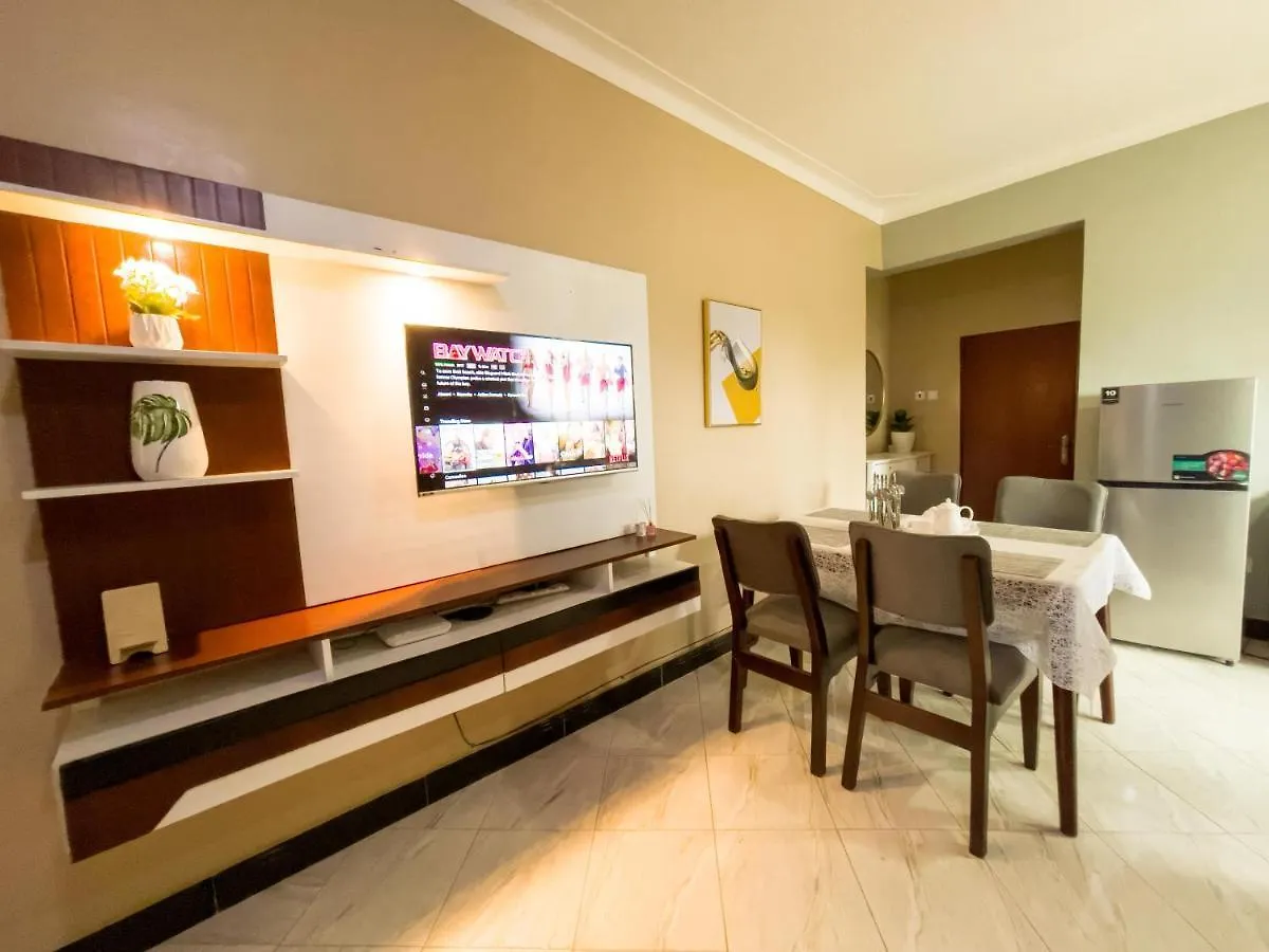 קמפאלה Theatre Of Dreams Homes דירה